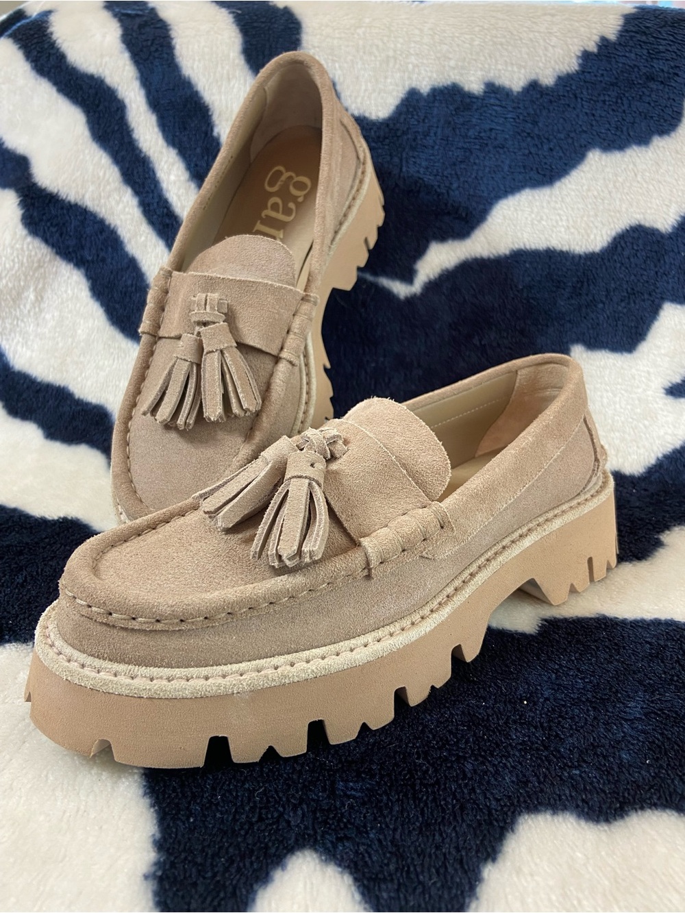 Pedro Garcia Beige Suede Leather Tassel Lug Sole Platform Loafers Sz 36 Sebas